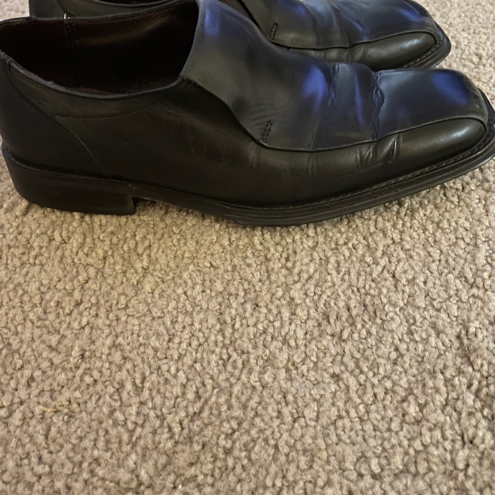 Kenneth Cole dress shoes